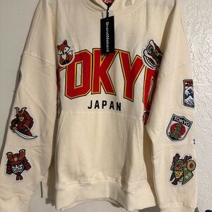 Brand makers authentic brand jkjgaj Tokyo Japan Cream Sweater Sz L